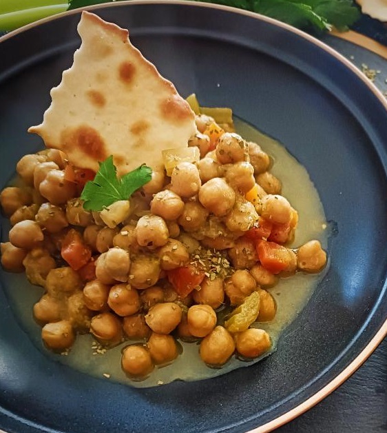 Zuppa di Ceci con Carote Sedano e Alloro