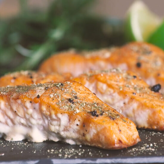 Salmone Affumicato al cedro e pepe verde