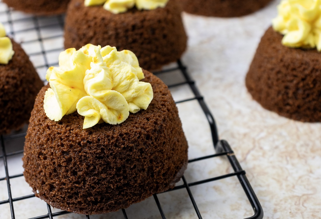 Tortini al cioccolato con crema allo zafferano